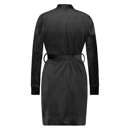 Aksamitny szlafrok, Czarny