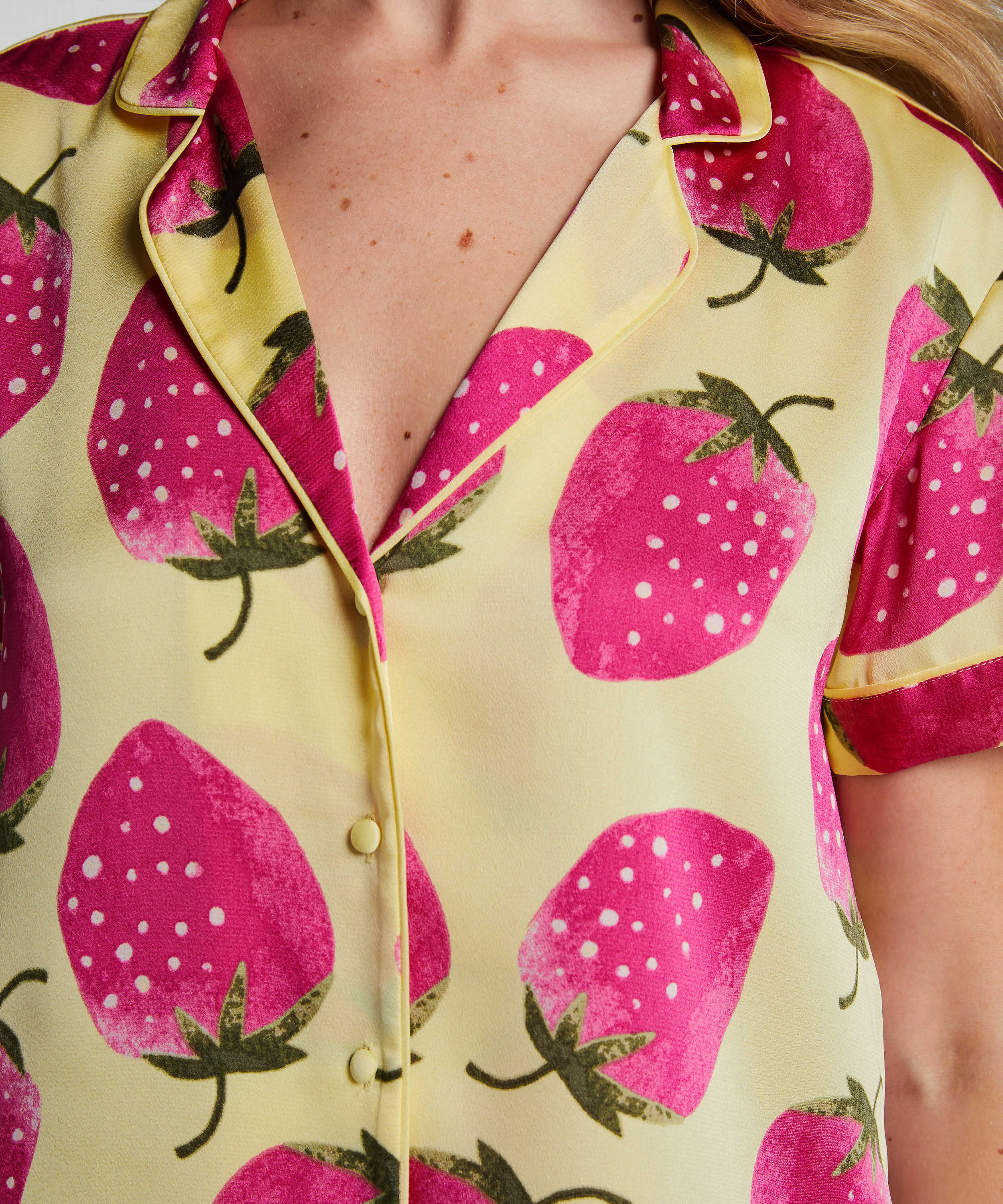 Satynowa narzutka Peppers z krótkim rękawem, Żółty, main