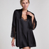 Satynowe kimono, Czarny