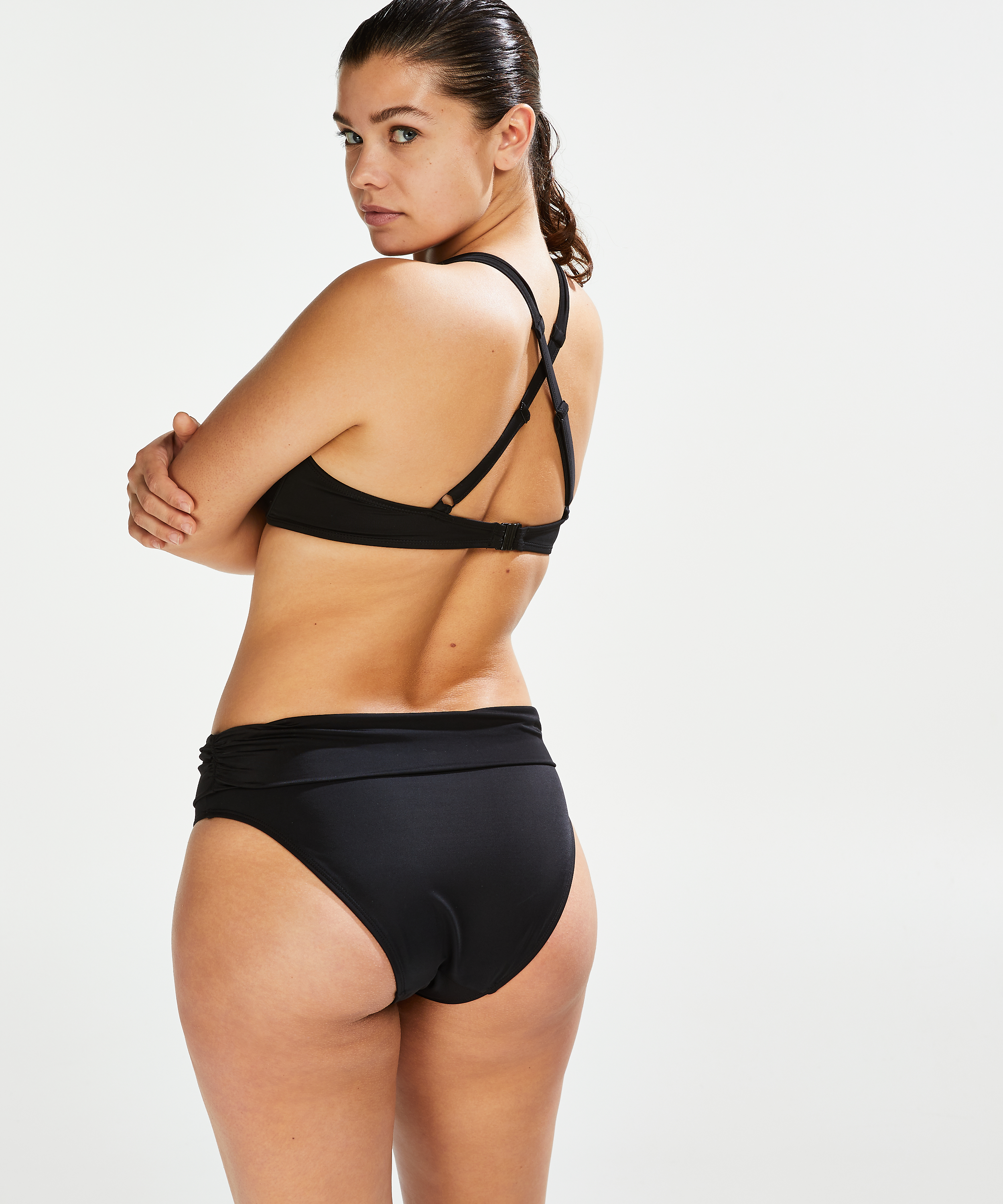 Usztywniona g&oacute;ra od bikini z fiszbinami Sunset Dreams - miseczki E+, Czarny, main