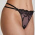 Stringi Beau, Czarny