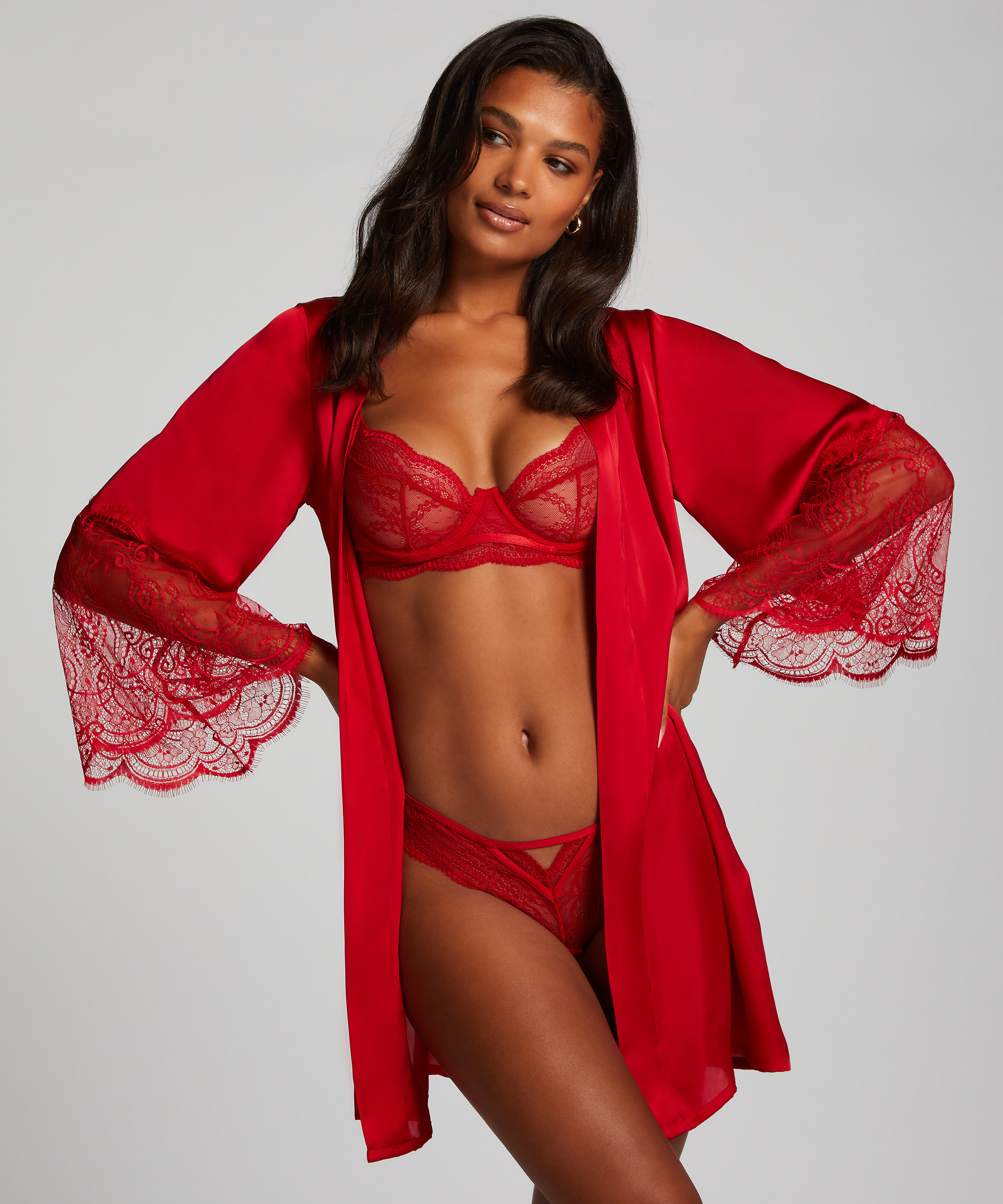 Satynowe kimono, Czerwony, main
