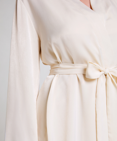 Satynowe kimono, Biały
