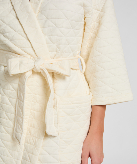 Pikowany Szlafrok, Biały