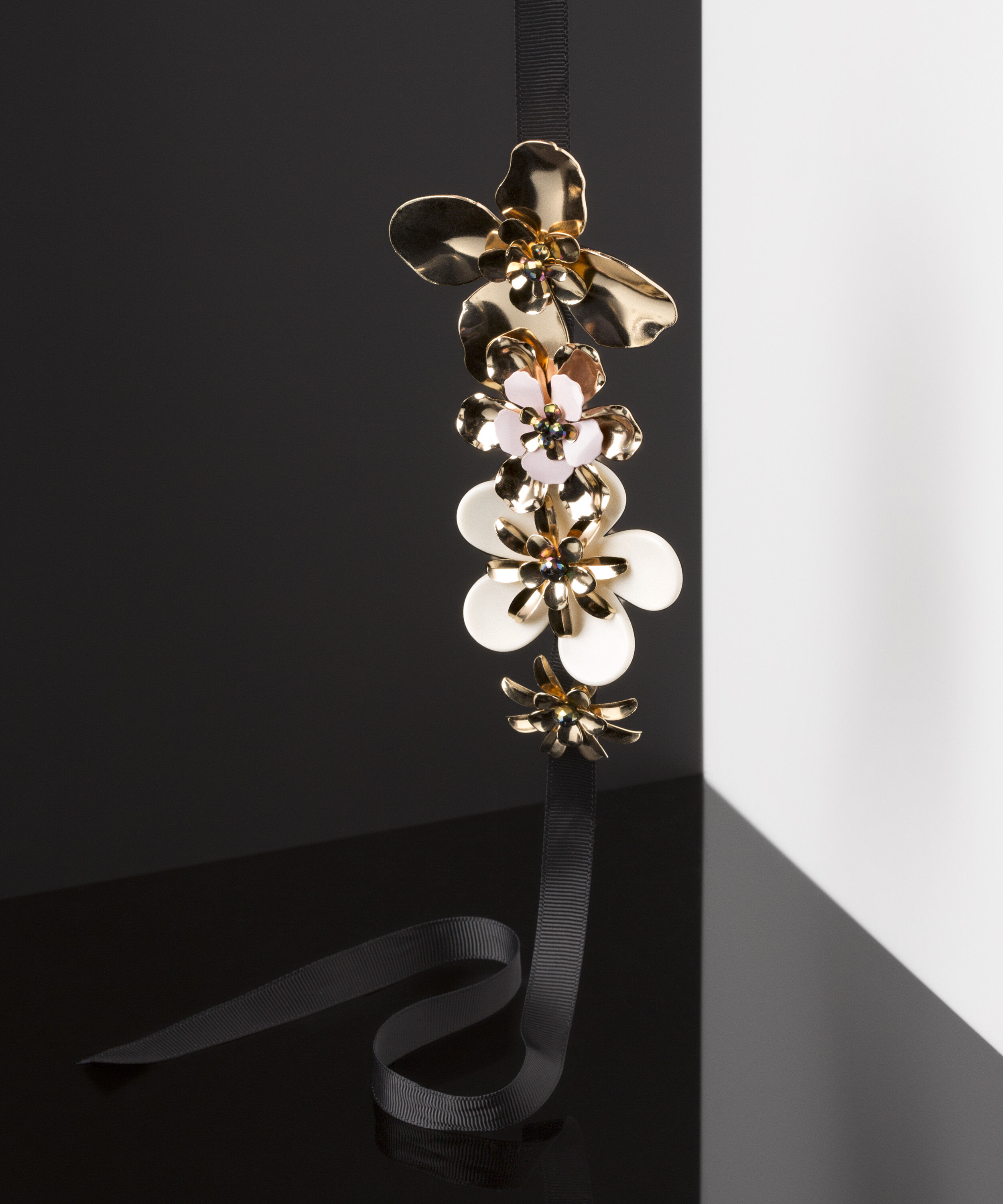 Floral Necklace, Ż&oacute;łty