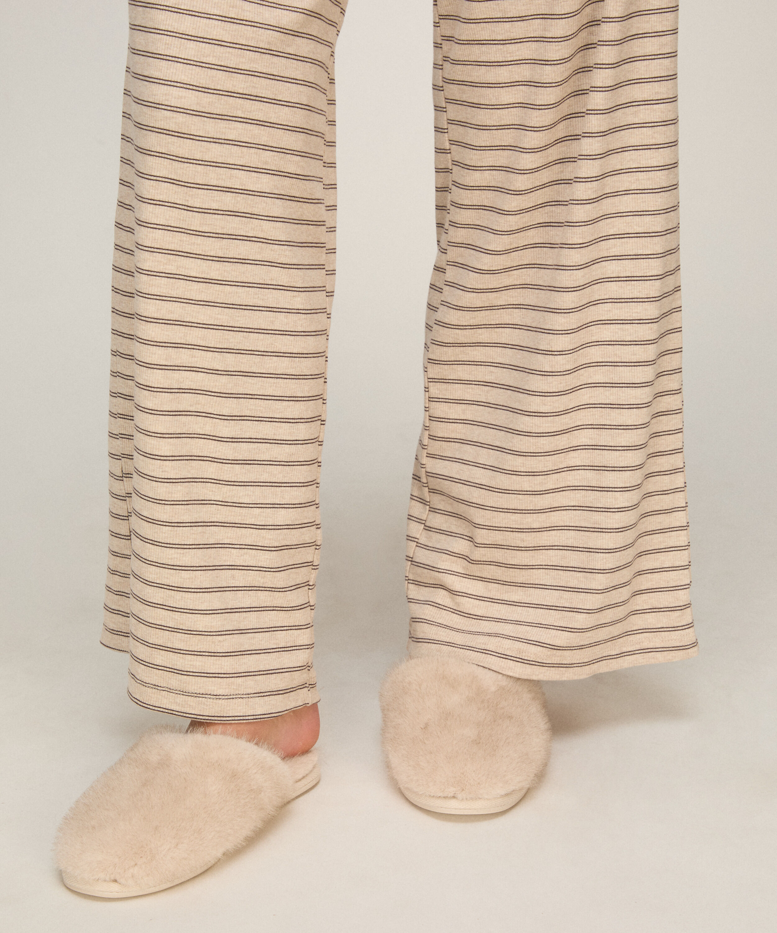 Kapcie Faux Fur, Szary