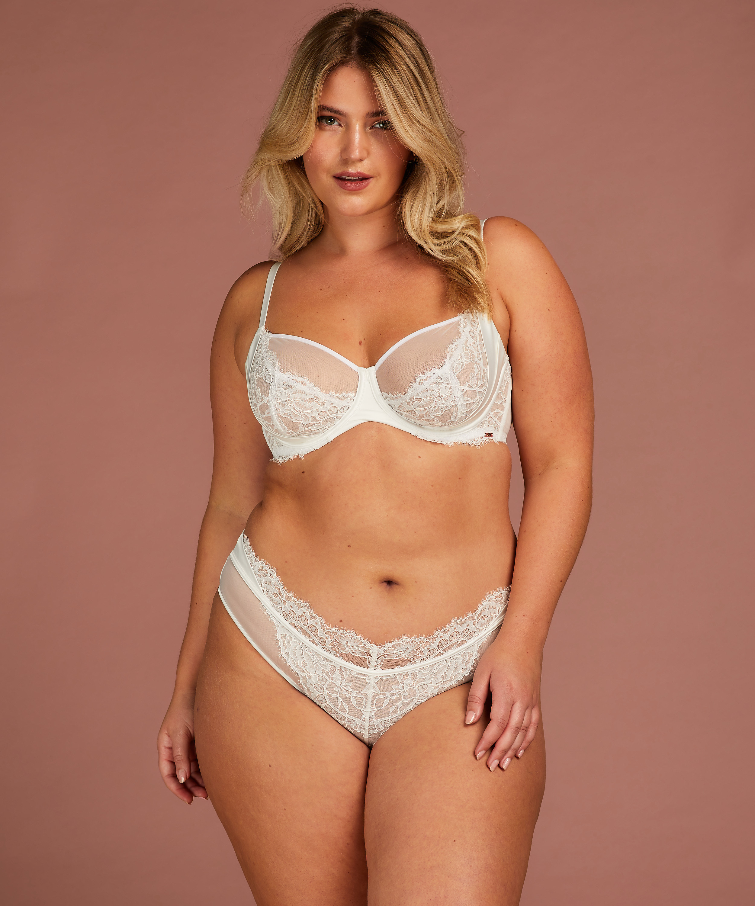 Brazyliany Akelei, Biały, main