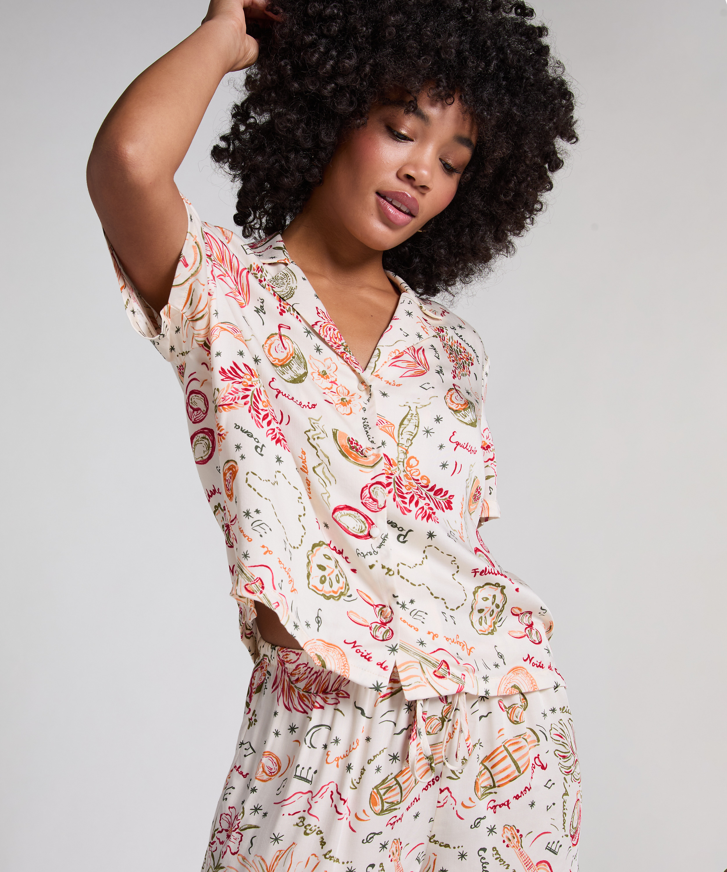 Satynowa narzutka, Biały, main