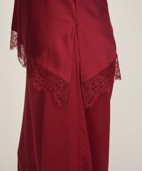 Pant Cecilia, Czerwony