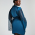 Satynowe kimono, Niebieski
