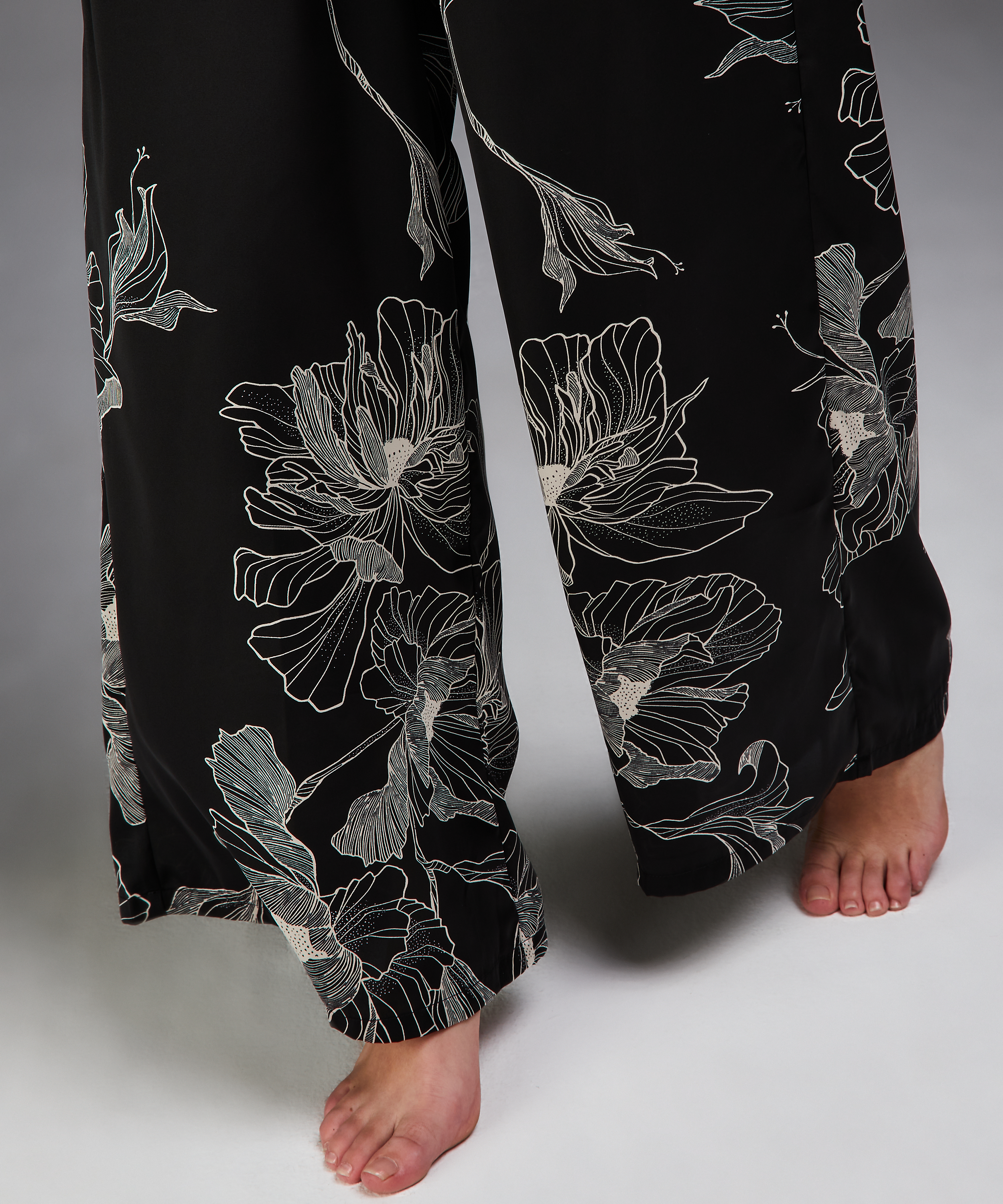 Lotus satin palazzo trousers, Czarny, main