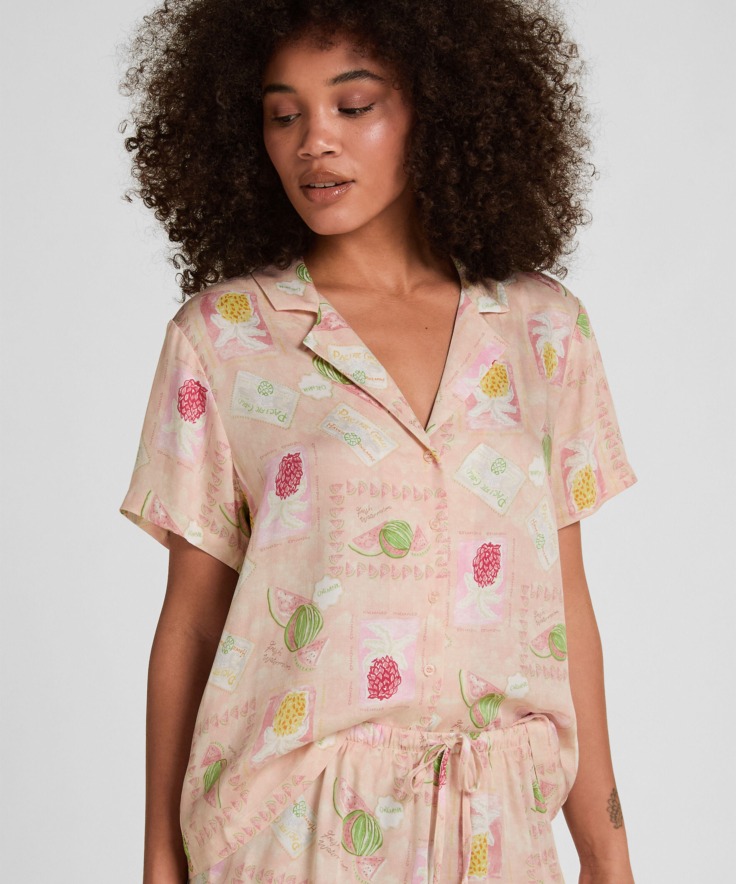 Satynowa narzutka, Pomarańczowy